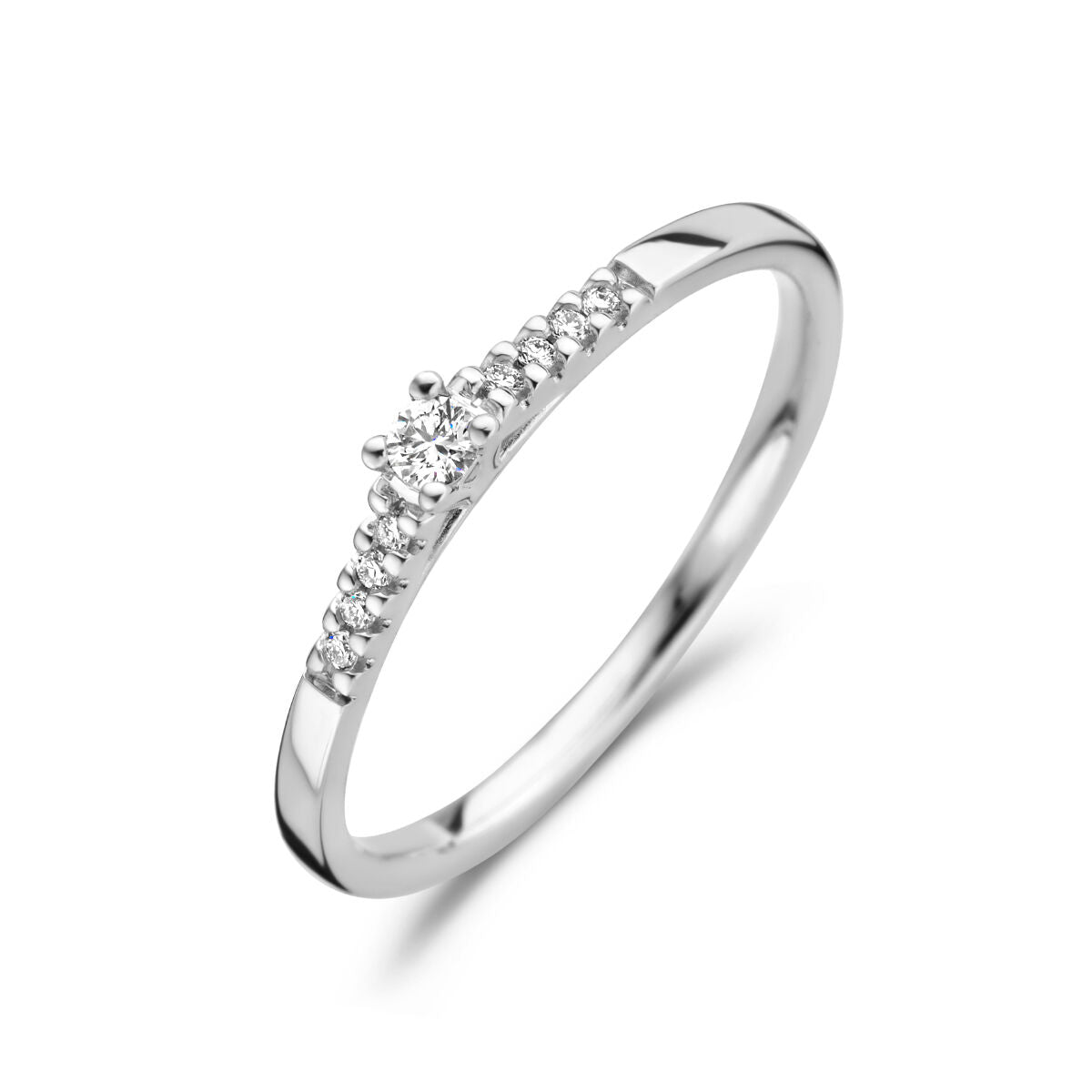 Ring aus 14K Weißgold mit 0,07 ct Diamanten in einer schmalen, eleganten Form
