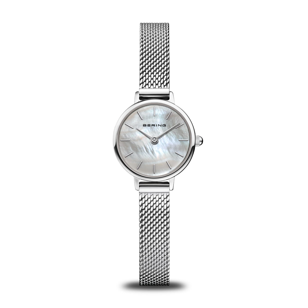Damenarmbanduhr mit weißem Zifferblatt und silbernem Mesh-Armband