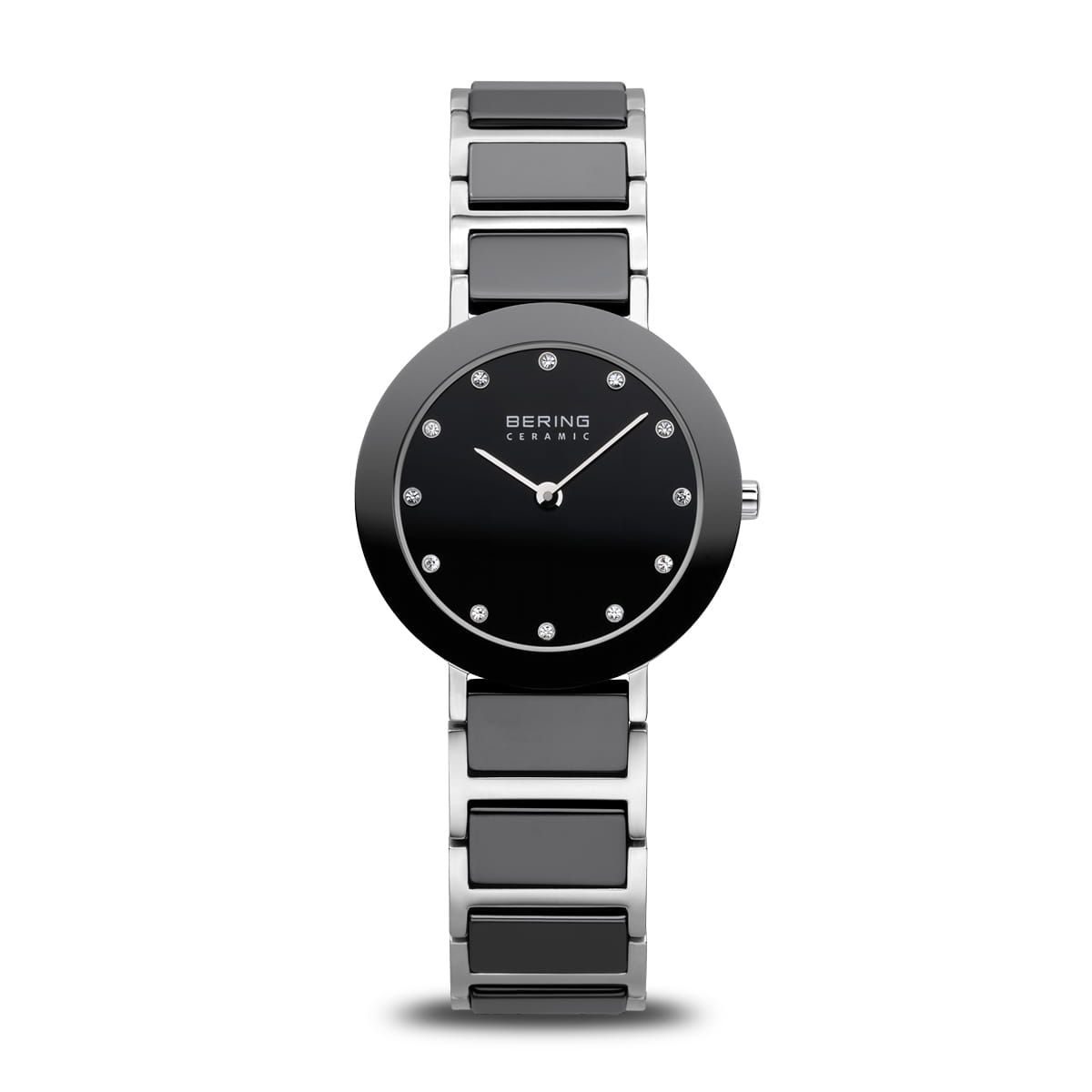 Uhr mit schwarzem Zifferblatt, silbernem Gehäuse und schwarzem Armband aus Edelstahl.