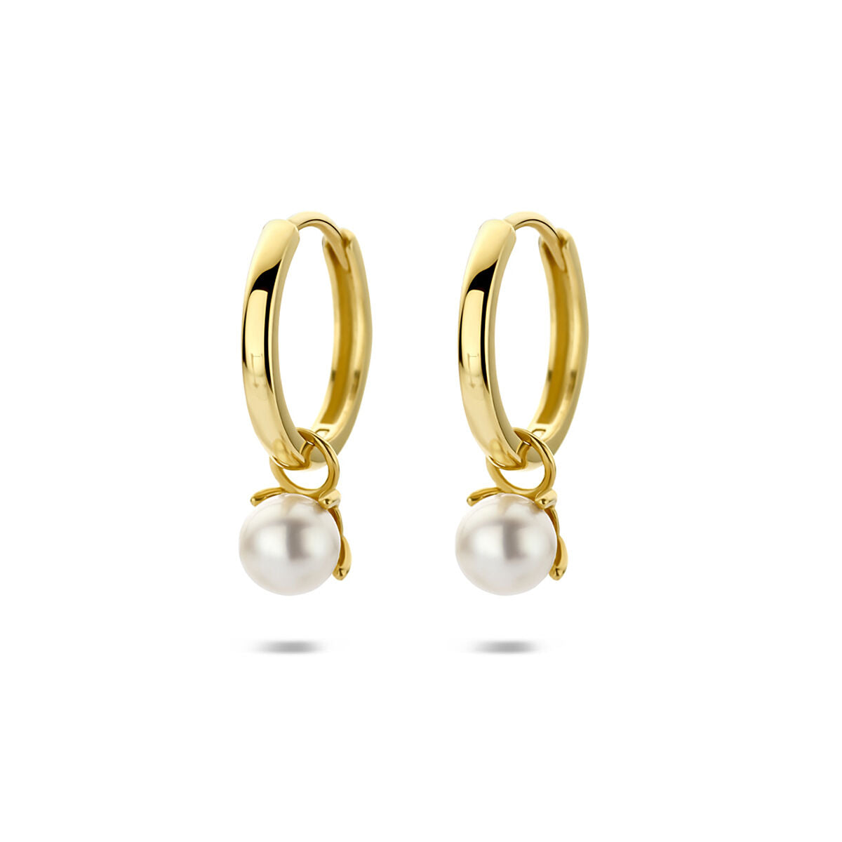 14k goldene Creolen mit einer Perle