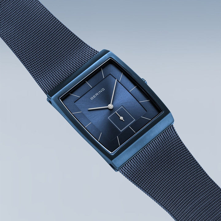 Bering Herrenuhr mit blauem Zifferblatt – 16033-397