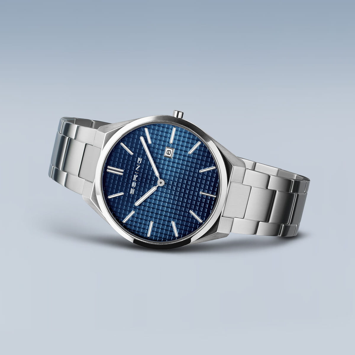 Bering Herrenuhr blaues Zifferblatt 17240-707