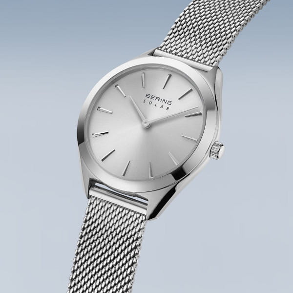 Bering Damenuhr Solar silberfarbenes Zifferblatt - 17331-000
