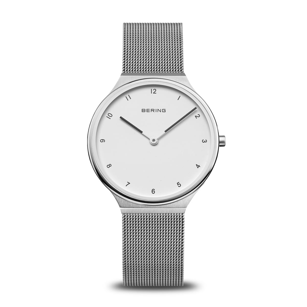 Damenarmbanduhr mit weißem Zifferblatt und silbernem Mesh-Armband