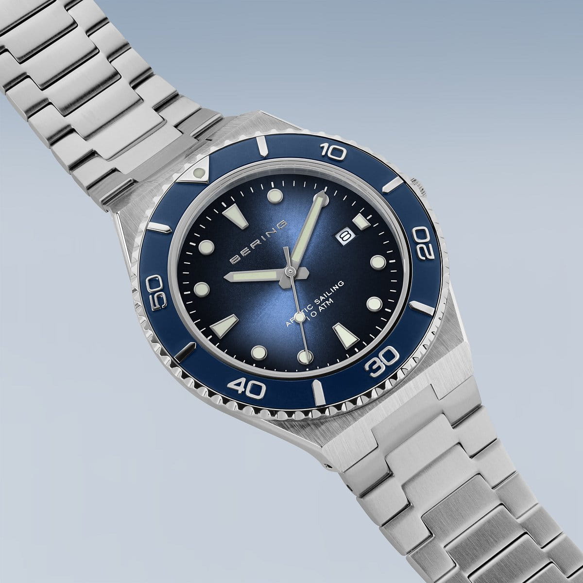 Bering Herrenuhr mit blauem Zifferblatt – 18940-707