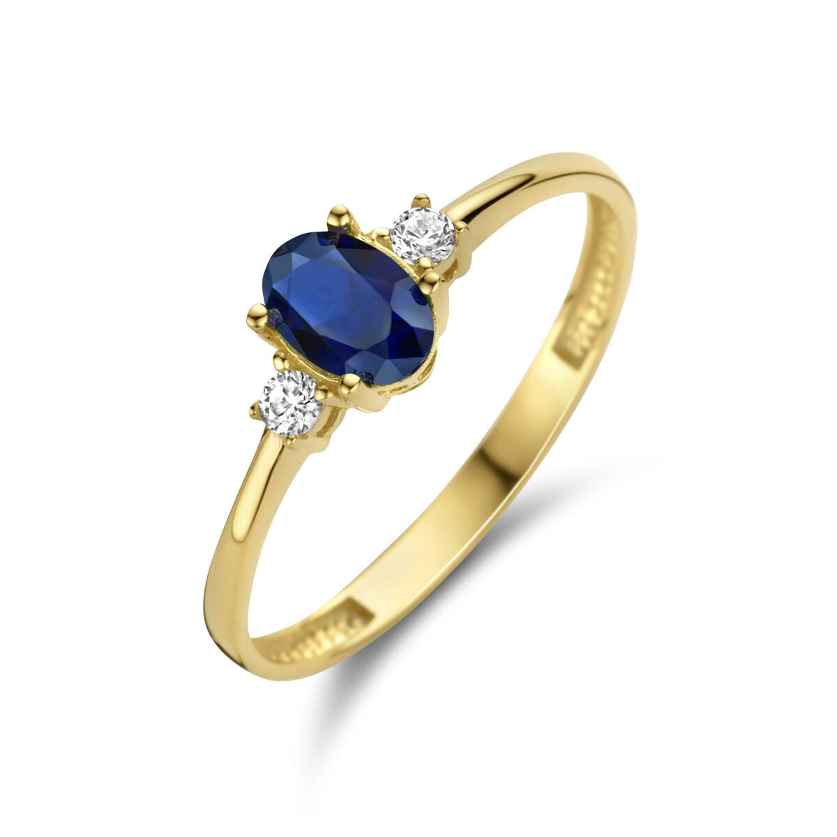 Ring aus 14K Gelbgold mit ovalem synthetischem Saphir und zwei Zirkonia-Steinen