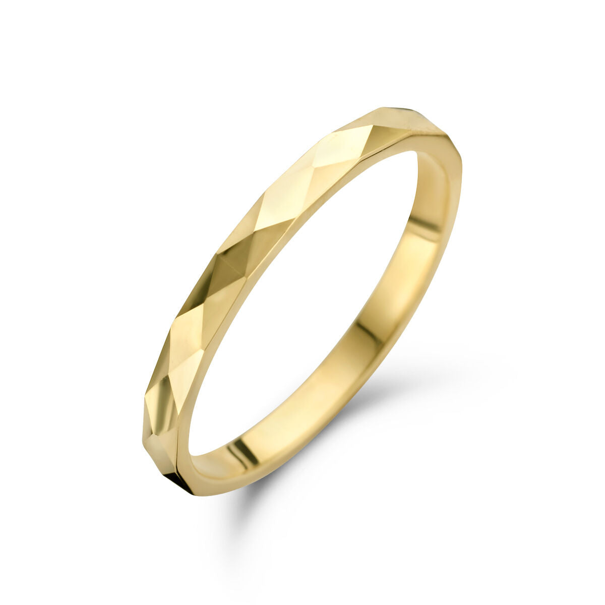 Ring aus 14K Gelbgold mit diamantierter Oberfläche und facettiertem Design