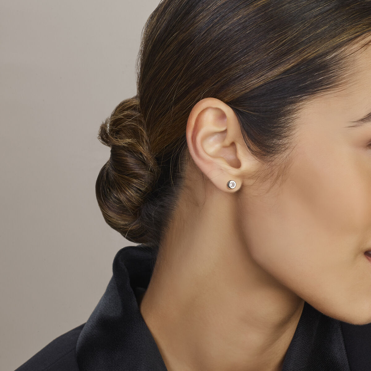 Ohrstecker aus Silber mit Zirkonia – rhodiniertes 925er Silber