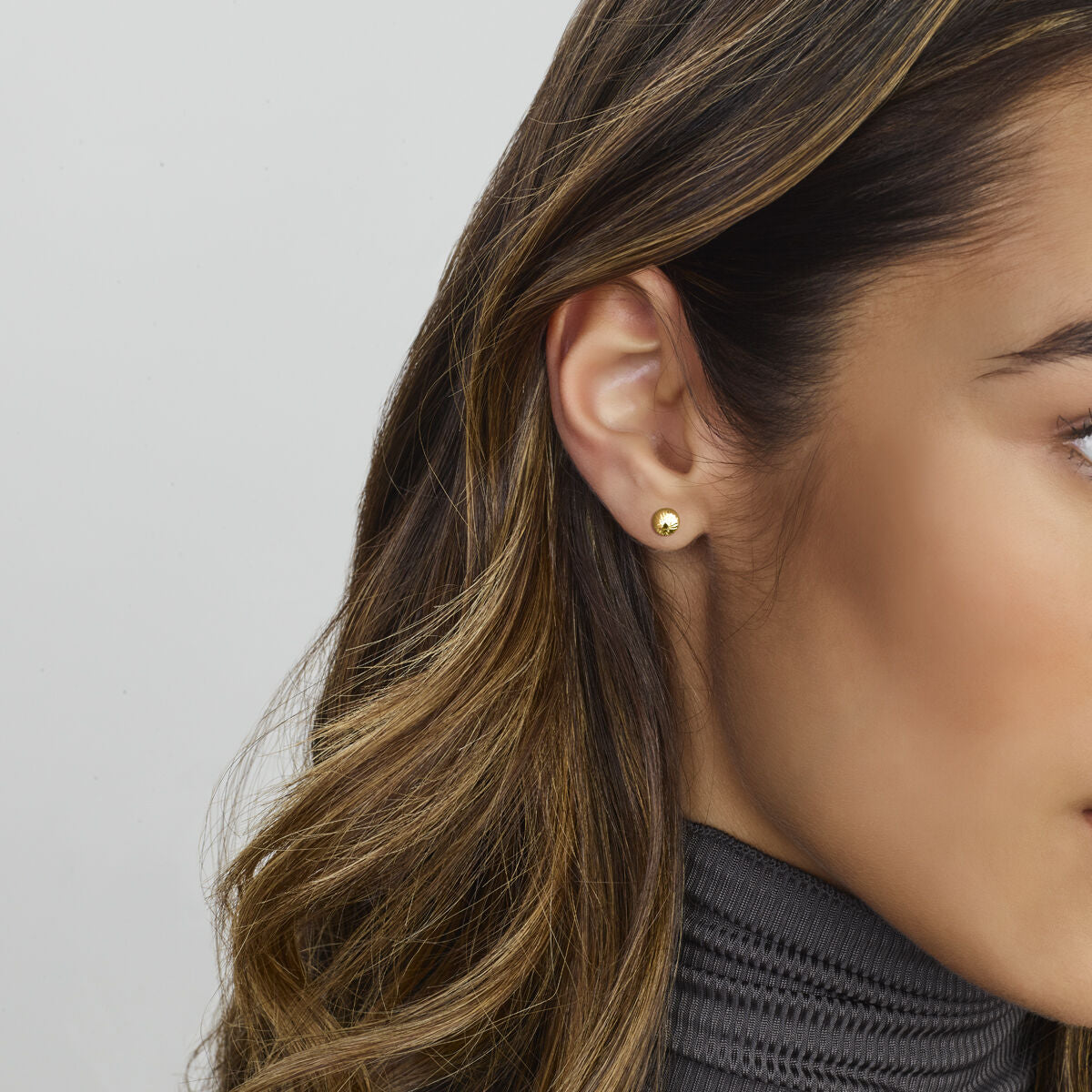 Kugelohrstecker diamantiert aus 14K Gelbgold
