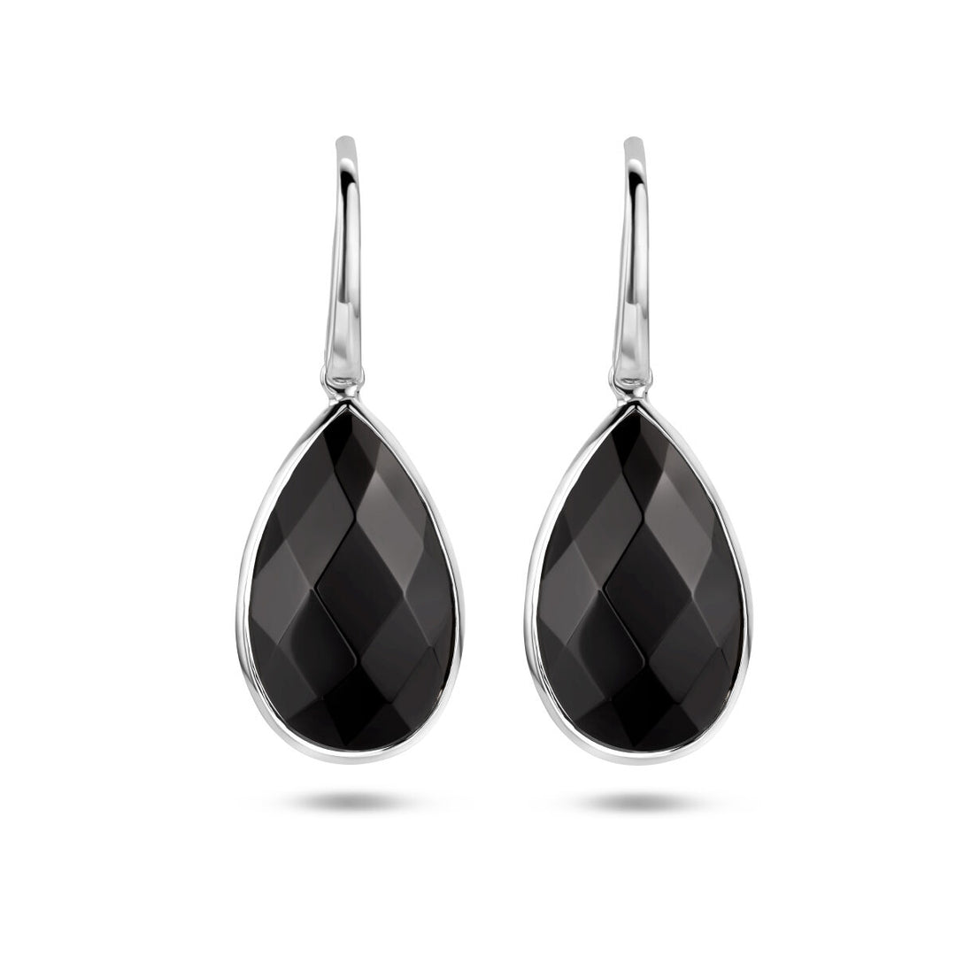Deze Van der Kooij Collectie oorhangers onyx franse haak in gerhodineerd zilver zijn voorzien van facetgeslepen druppelvormige zwarte stenen - stijlvolle dames sieraden perfect voor elke gelegenheid.