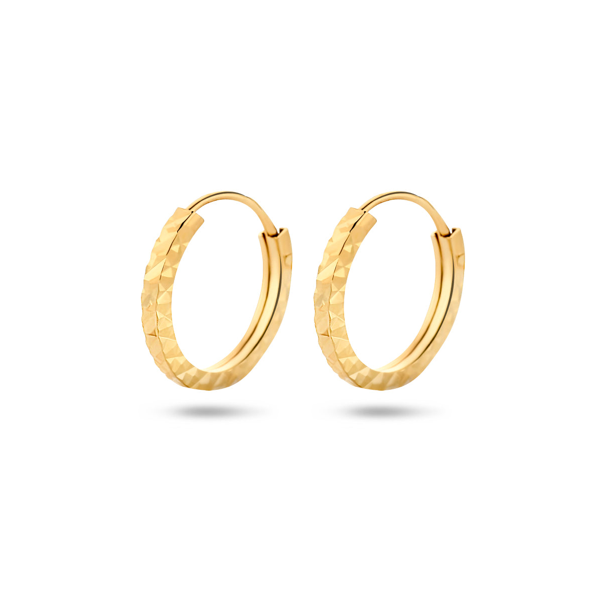 Ohrhänger aus 14K Gelbgold mit quadratischer, gediamantierter Oberfläche und einem Durchmesser von 1,2 mm