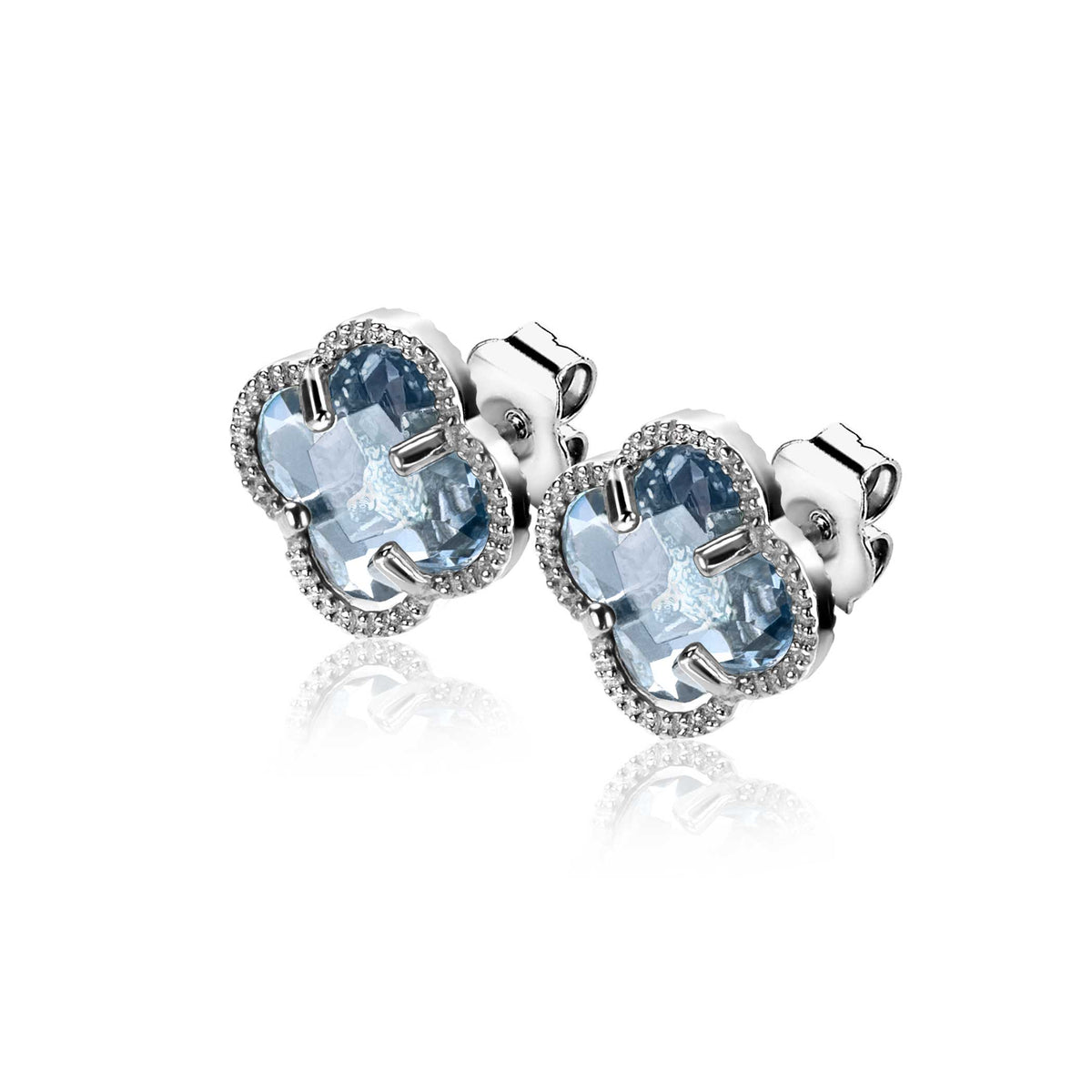 Ohrringe aus Silber mit blauen Edelsteinen in Blumenform