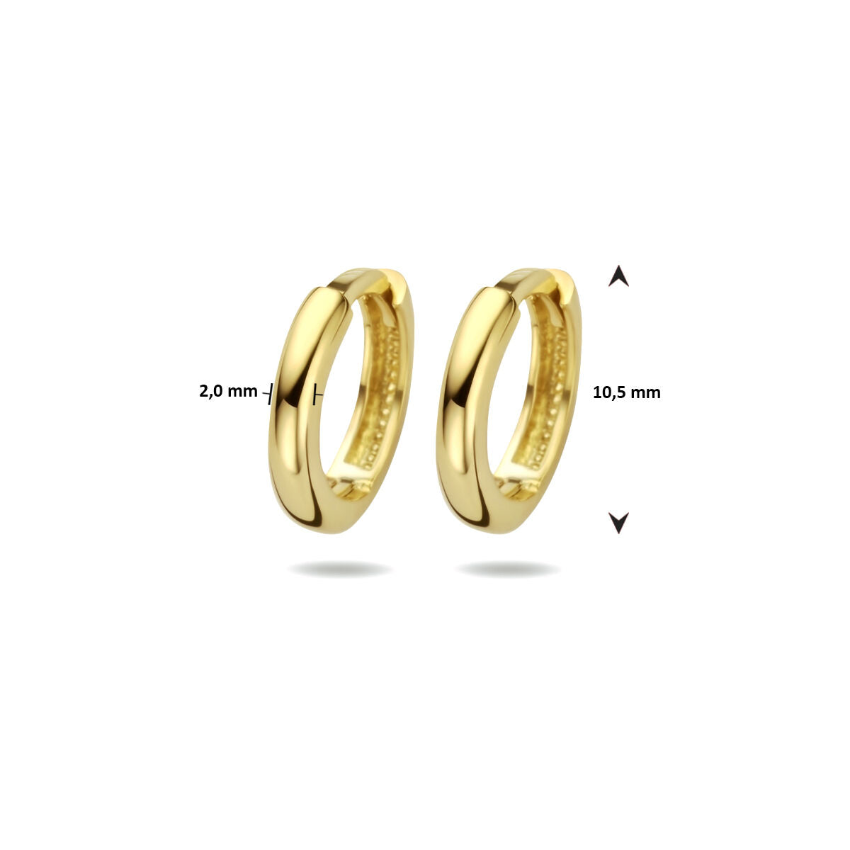 Twee klapoorringen 14K geelgoud van Van der Kooij Collectie staan rechtop op een witte achtergrond, met scharniersluiting, glanzende afwerking, 2,0 mm dikte en 10,5 mm diameter.