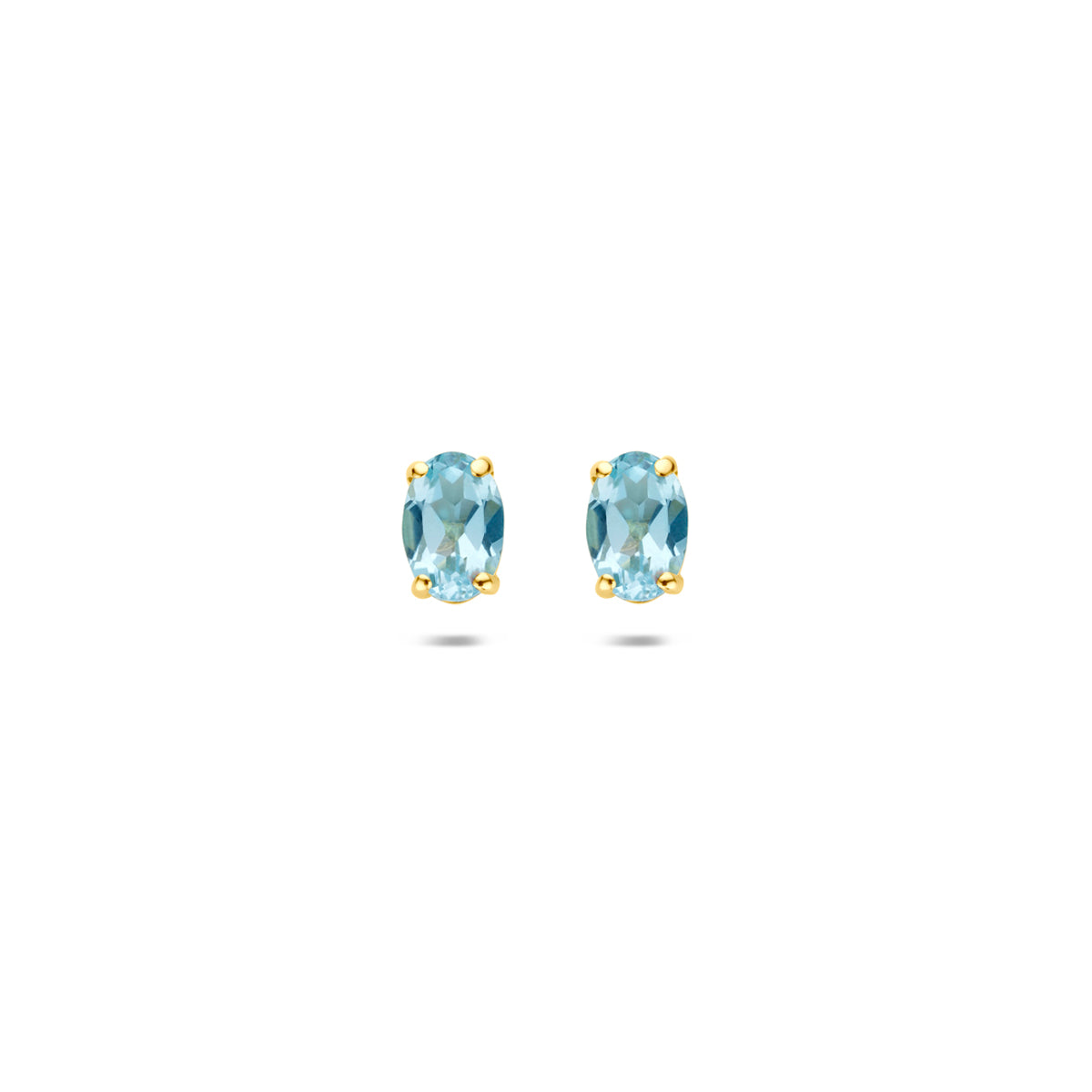 Ohrstecker aus 9 Karat Gelbgold mit ovalem blauen Topas von 6 mm
