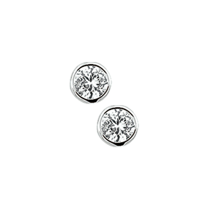 Een paar "oorknoppen zirkonia zilver wit" van Van der Kooij Collectie, met ronde heldere zirkonia stenen in zilveren ringen, weergegeven op een witte achtergrond voor een minimalistische, elegante look.