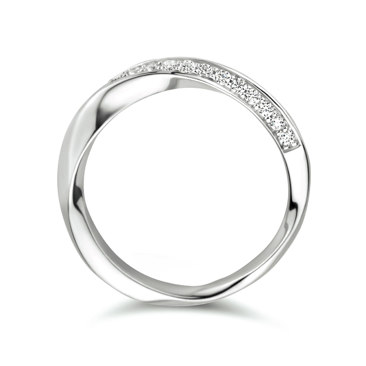 Een stijlvolle Van der Kooij Collectie ring zirkonia zilver gerhodineerd, met aan één zijde een rij fonkelende steentjes voor een elegante look.