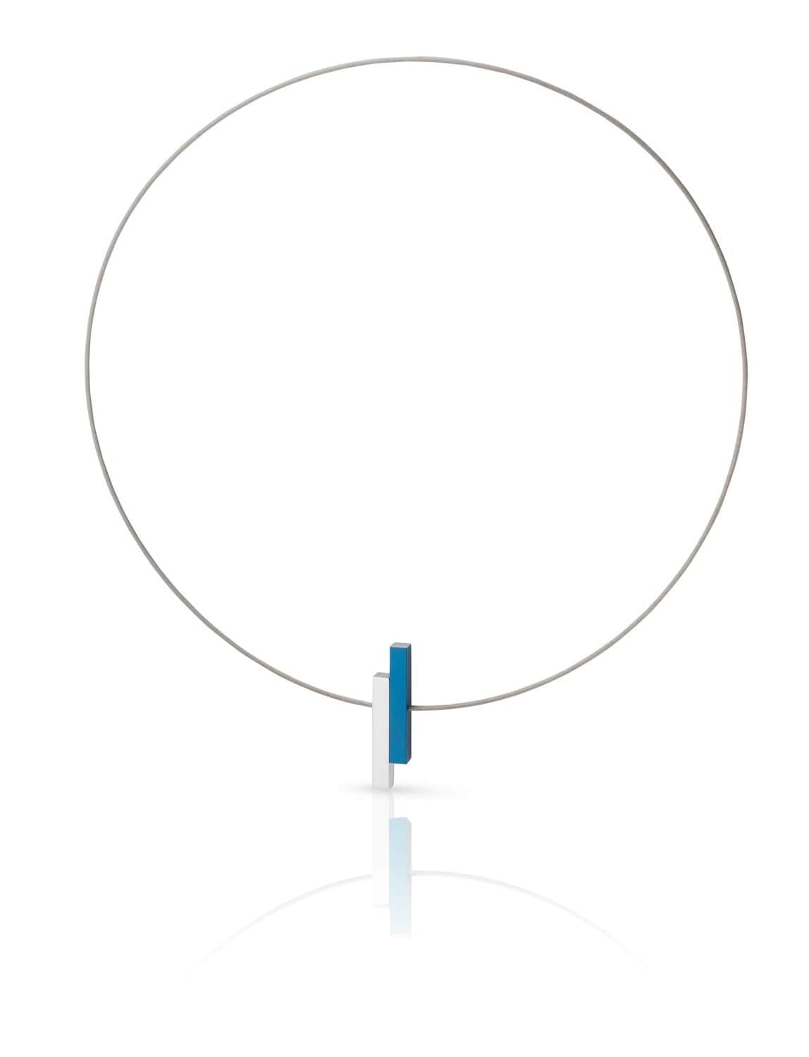 Collier mit blauem Stab und silbernem Halsreif