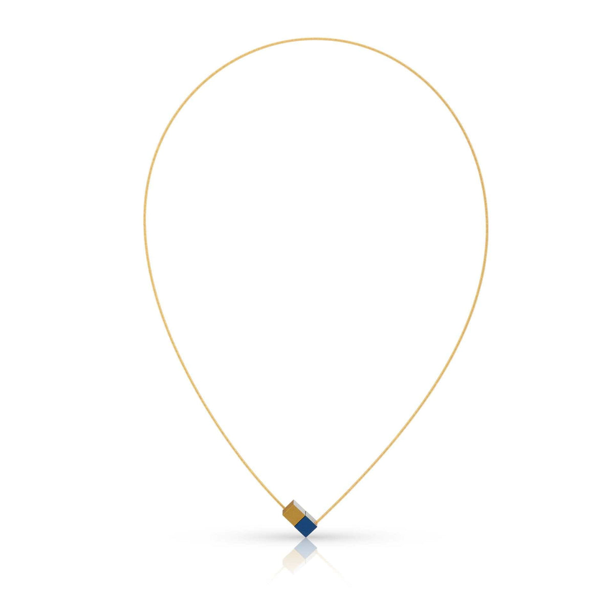 Collier mit zwei blauen Würfeln und goldfarbener Drahtkette