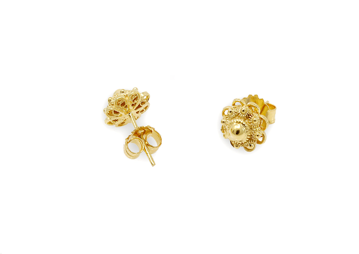 Goldene Zeeuwse Ohrstecker mit einem Durchmesser von 8 mm und filigranem Design