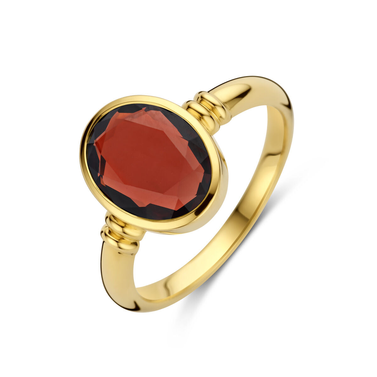 Ring aus 14K Gelbgold mit ovalem Granatstein in roter Farbe