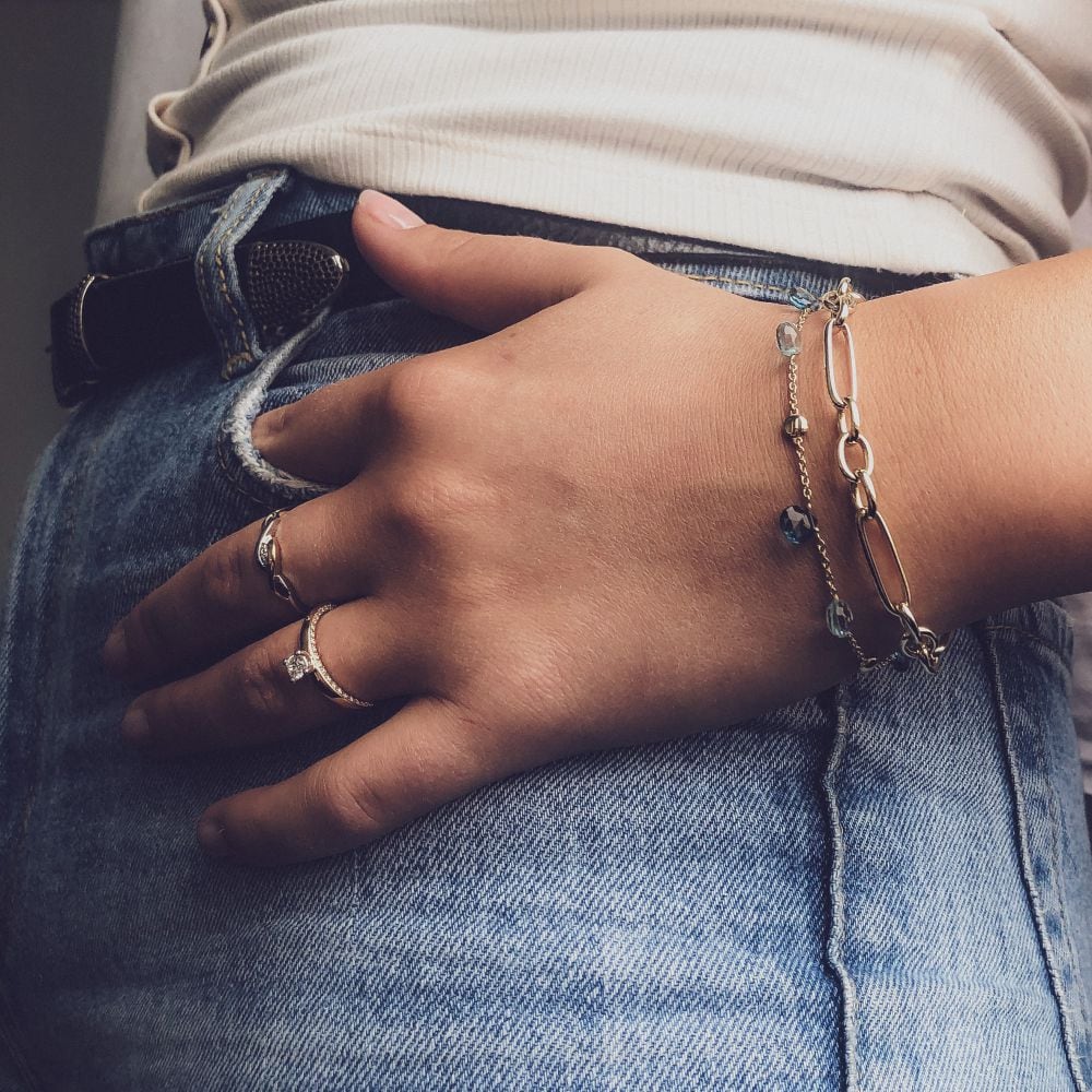 Gelbgold-Gliederarmband mit abwechselnden Gliedern und luxuriösem Karabinerverschluss – 14 Karat Gold, elegantes Armband für Damen