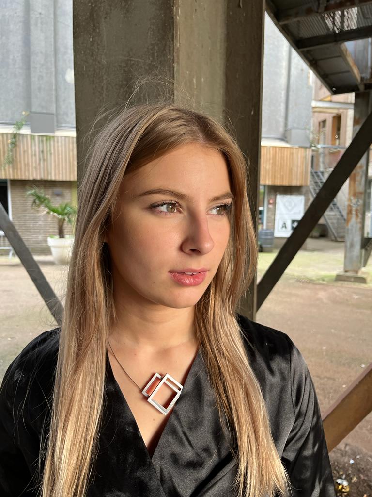 Halskette Zwei ineinander liegende Rechtecke Rot C30R