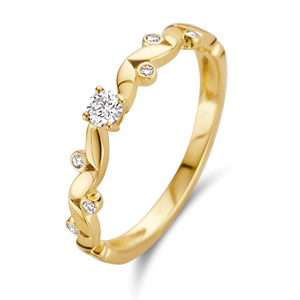 Goldring mit Diamant