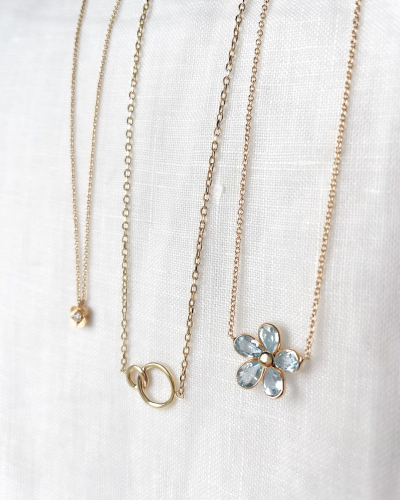 Goldhalskette mit geschliffener Ankerkette und verbundenen Kreisen – 14 Karat Eleganz für Damen