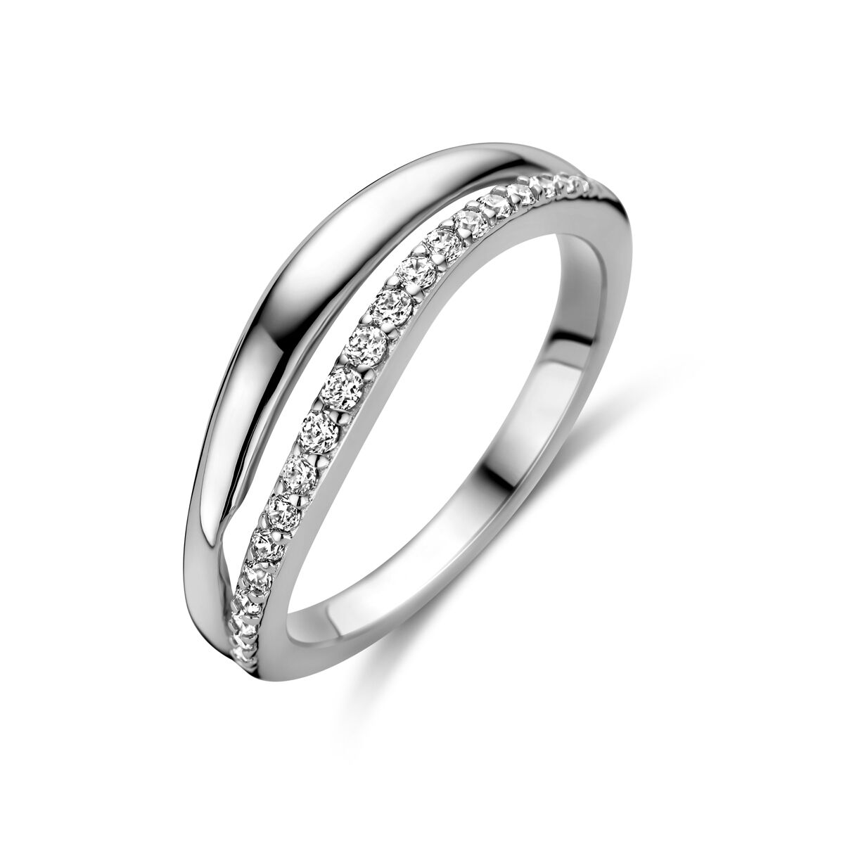Ring aus rhodiniertem Silber mit Zirkonia-Steinen an der oberen Kante