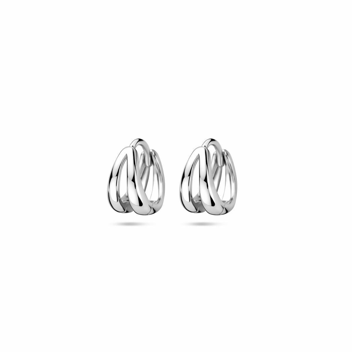 Klapp-Ohrringe aus rhodiniertem Silber mit geschwungenem Design und glänzender Oberfläche