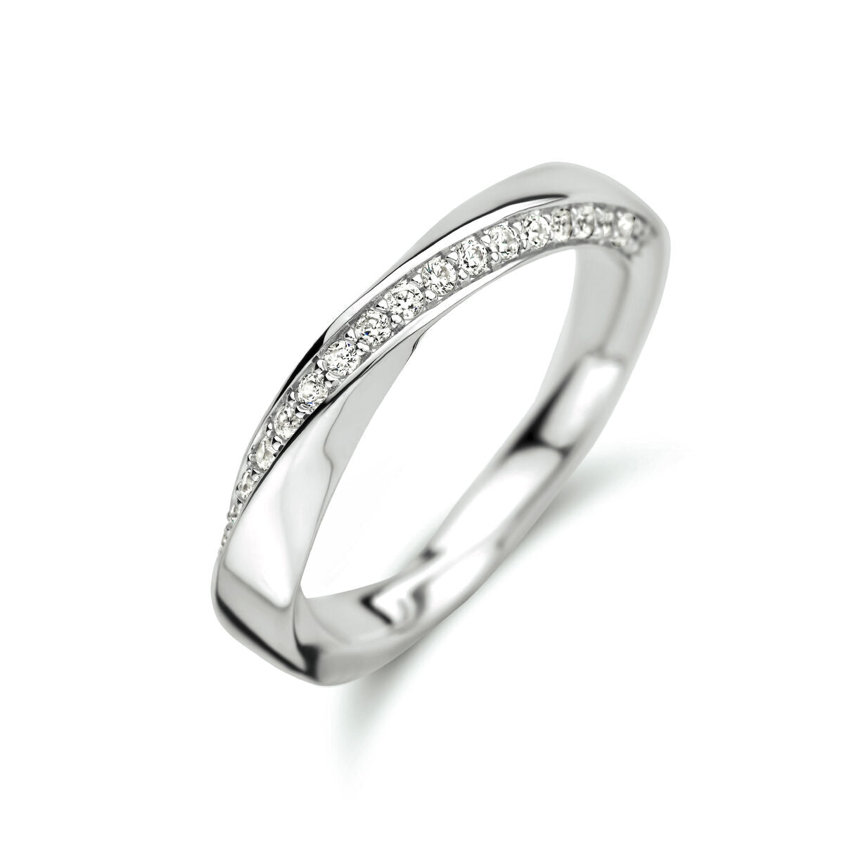 Ring aus rhodiniertem Silber mit Zirkonia-Steinen entlang der oberen Kante