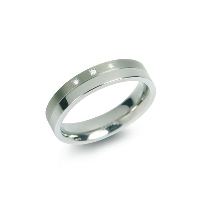 Titanring mit drei kleinen, funkelnden Diamanten und mattem sowie poliertem Finish