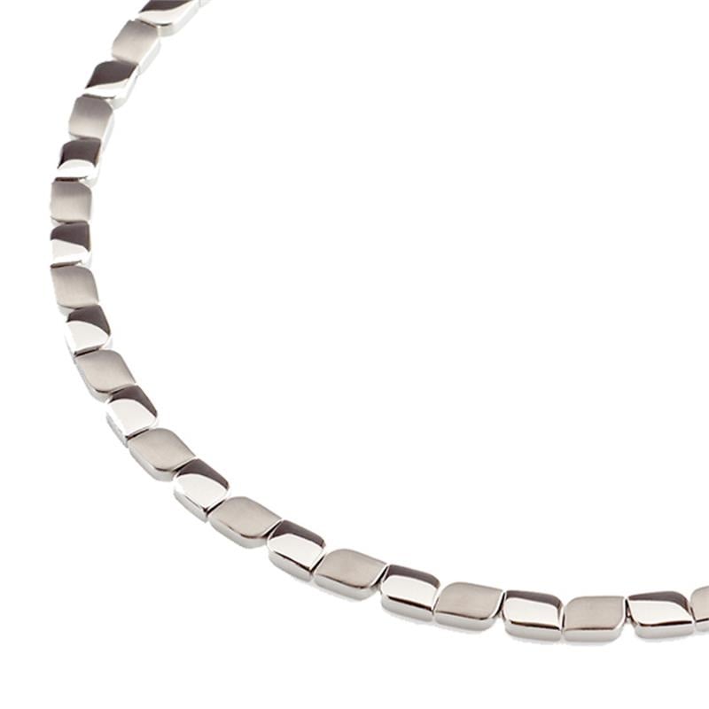 Titanium Collier mit quadratischen Gliedern in silberner Farbe
