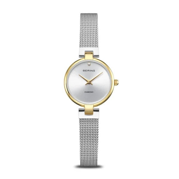 Damenarmbanduhr mit goldenem Gehäuse, silbernem Zifferblatt und silbernem Mesh-Armband