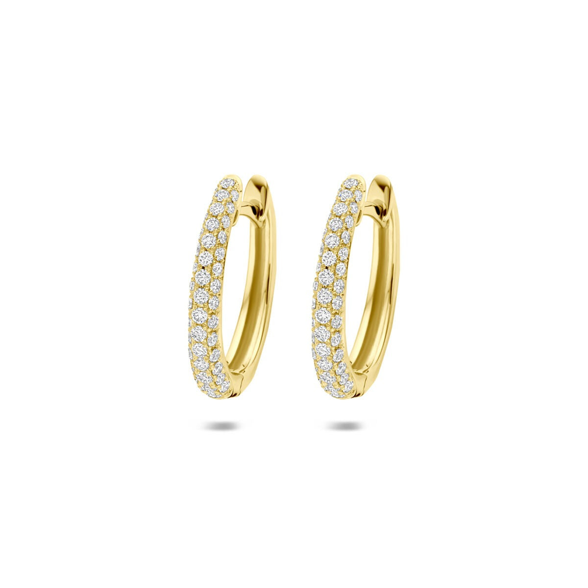 14k goldene Creolen mit Diamanten, glänzende Oberfläche und funkelnde Steine