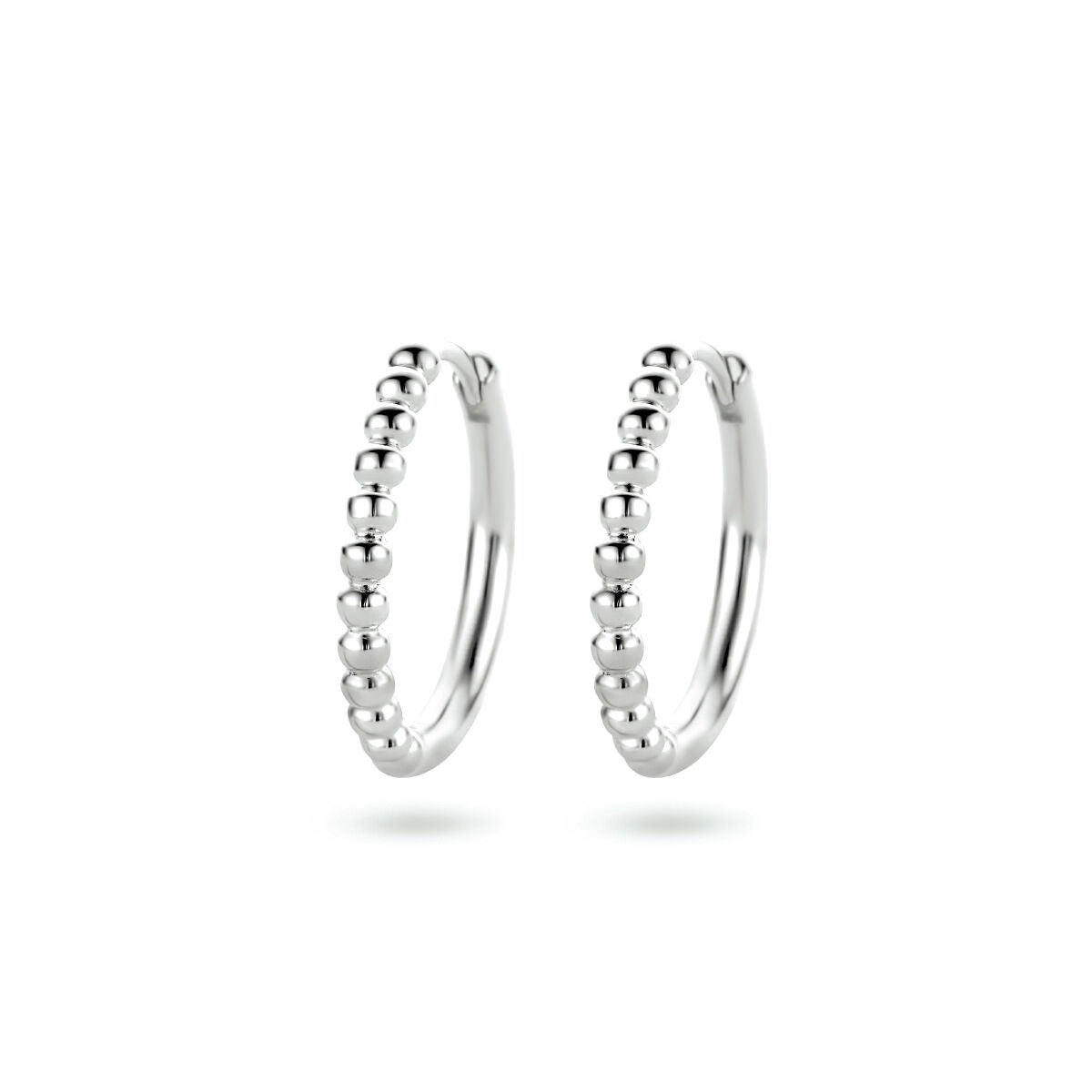 Gerhodinierte Klapp-Ohrringe aus 925 Silber mit 2 mm breiter, runder Form und kleinen Perlen.