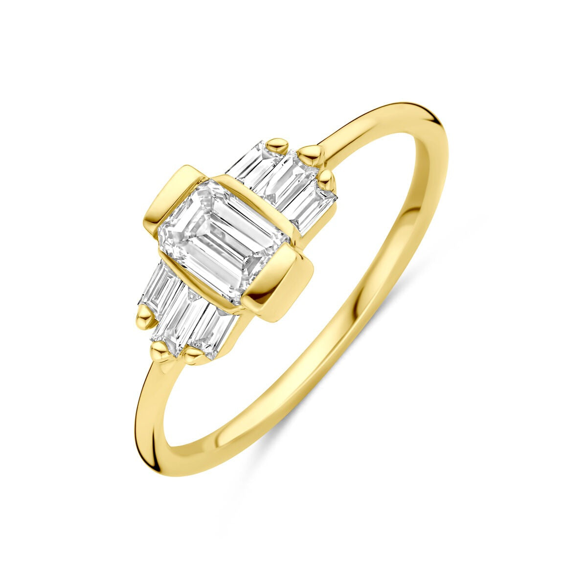 Damenring aus 14k Gelbgold mit 0,64 ct lab-grown Diamanten, 7 mm breit, rechteckiger und baguetteförmiger Stein.