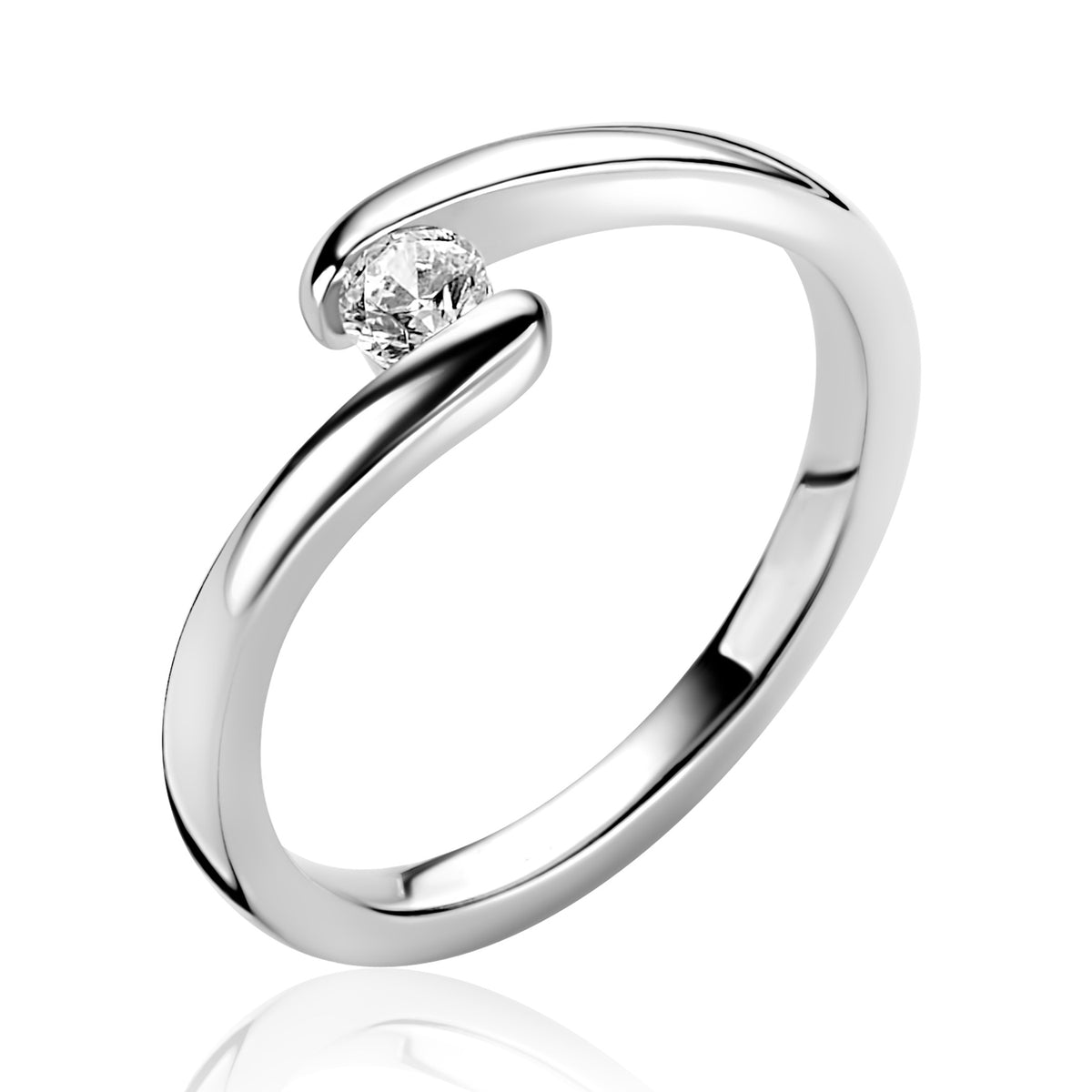 Ring aus Silber mit einem klaren Edelstein und geschwungenem Design