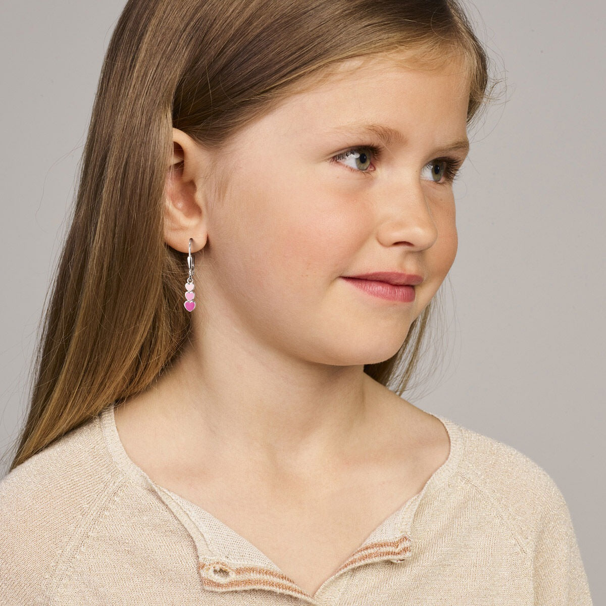 Rhodinierte Kinderohrringe aus 925er Silber mit Herzen und Emaille