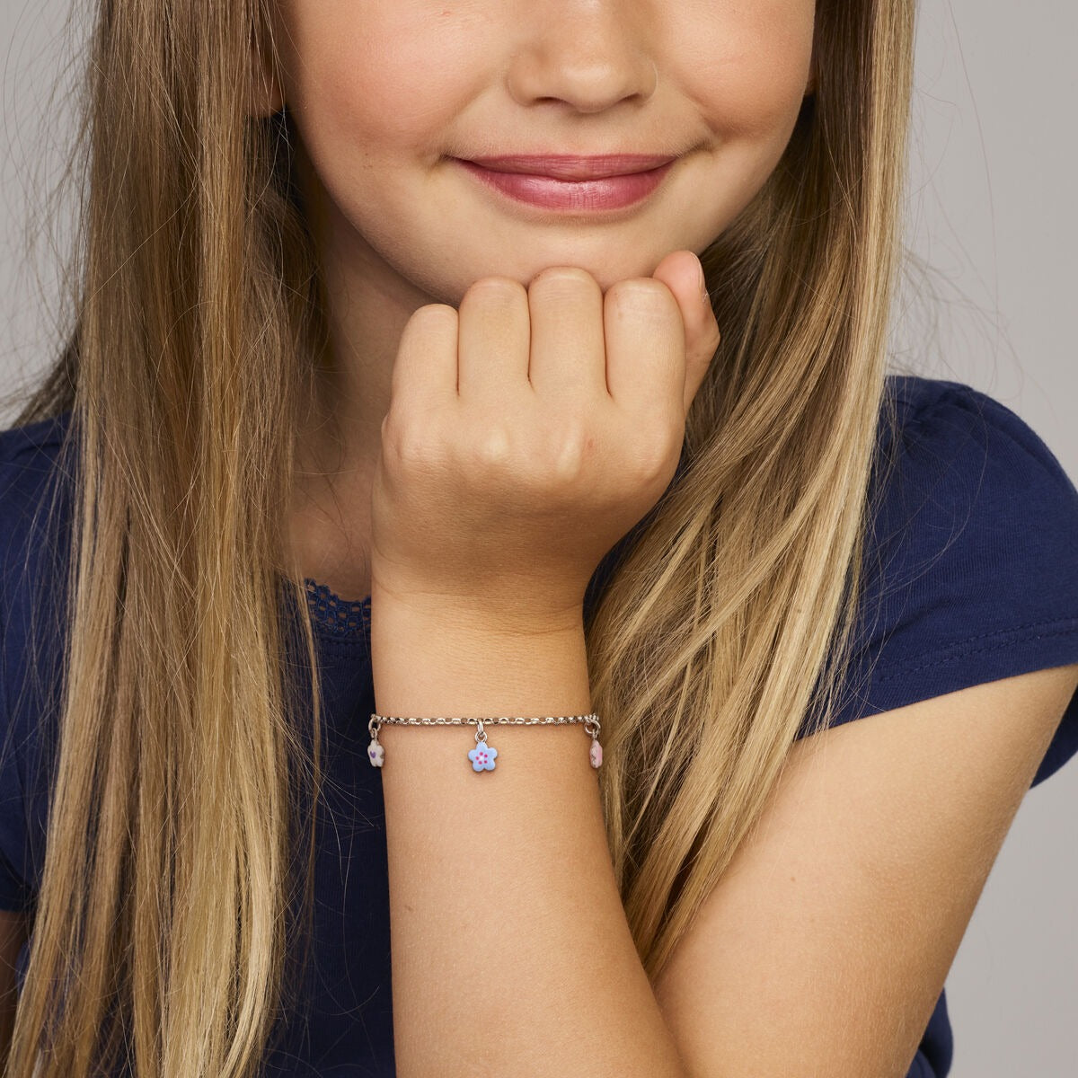 Rhodiniertes 925er Sterlingsilber Kinderarmband mit Blumen und Emaille