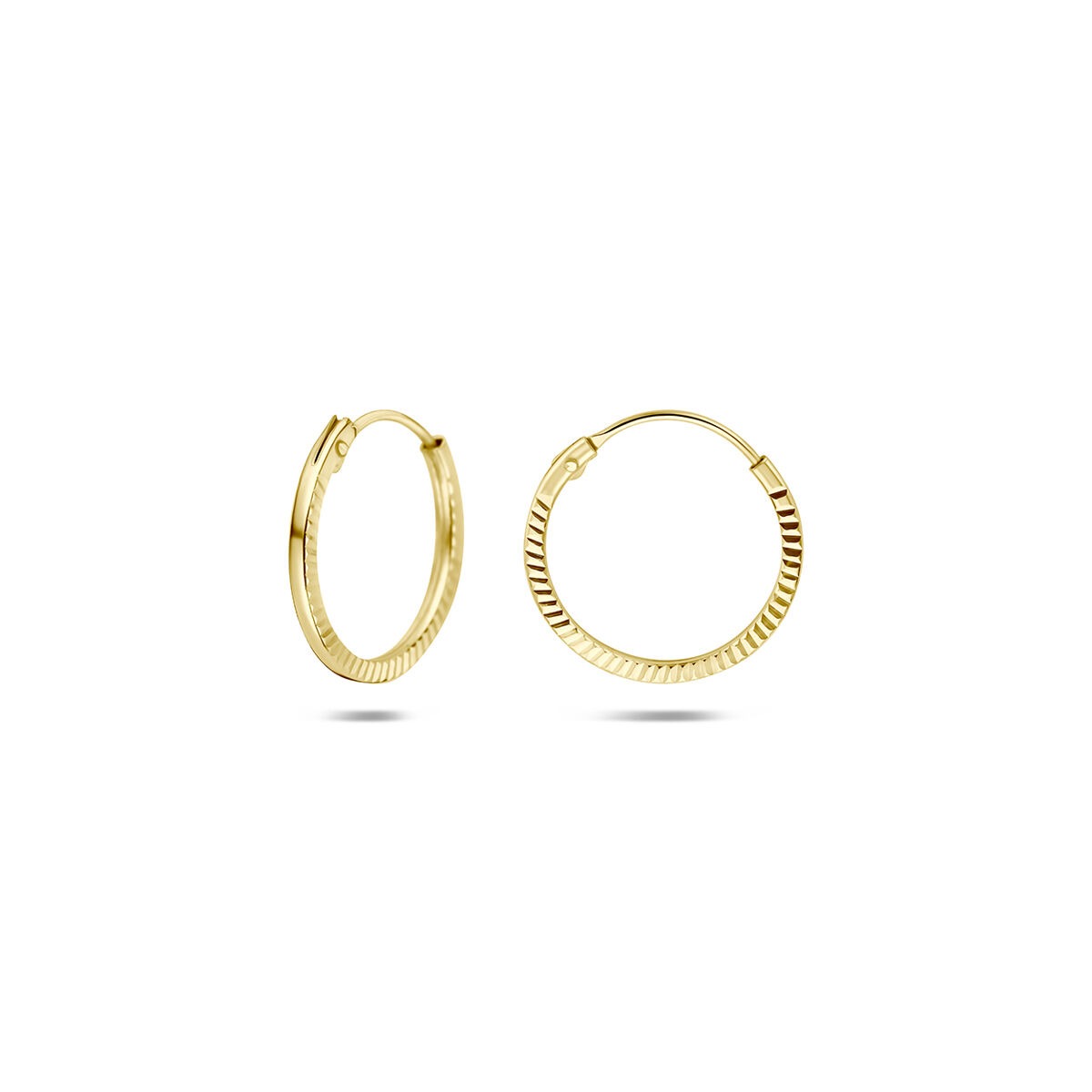 9k Geelgouden oorringen gediamanteerd