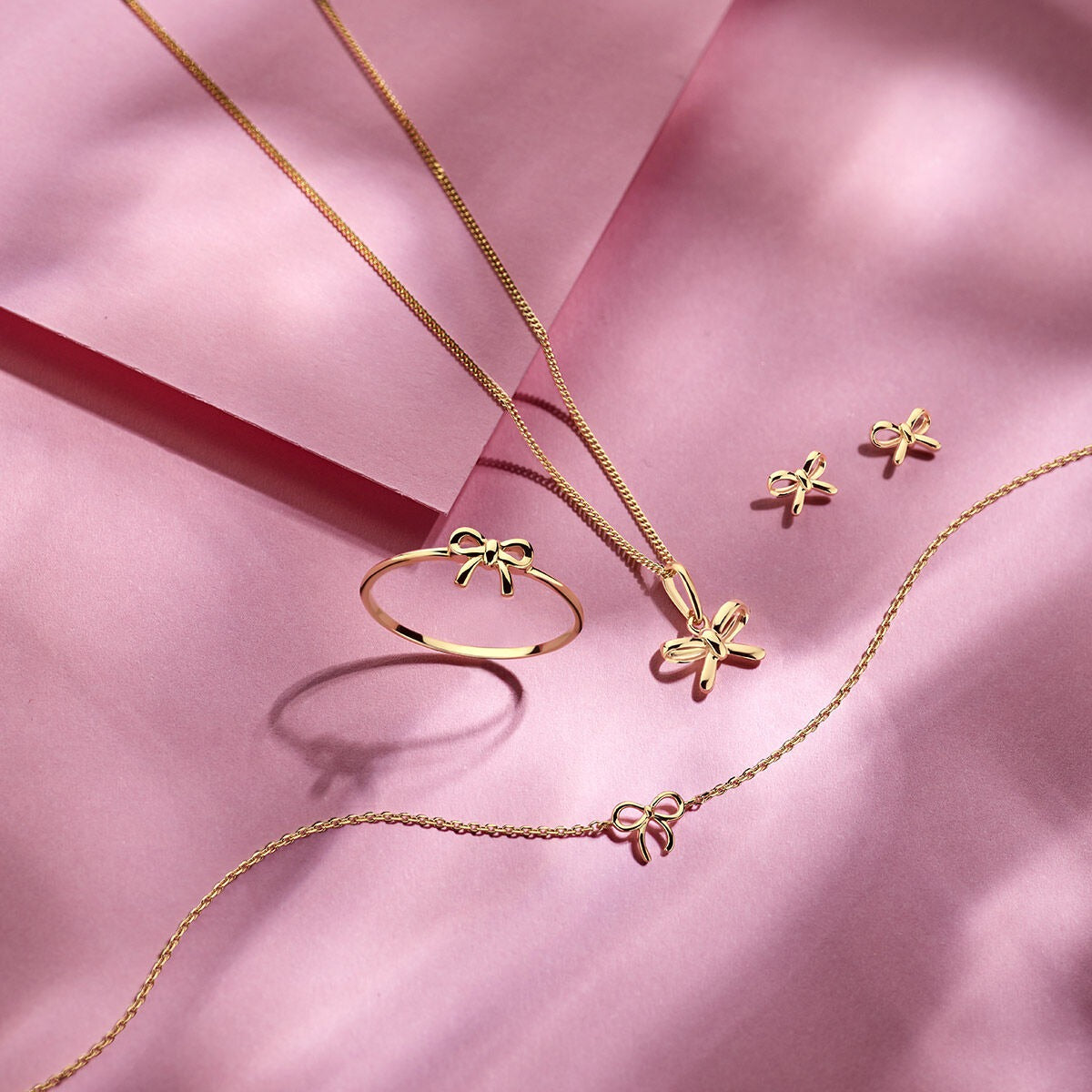 14k Gelbgold Schleifenohrstecker