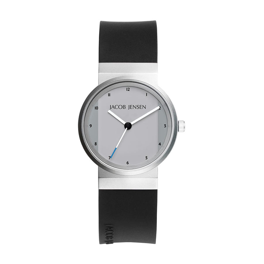 Uhr mit silbernem Gehäuse, grauem Zifferblatt und schwarzem Silikonarmband