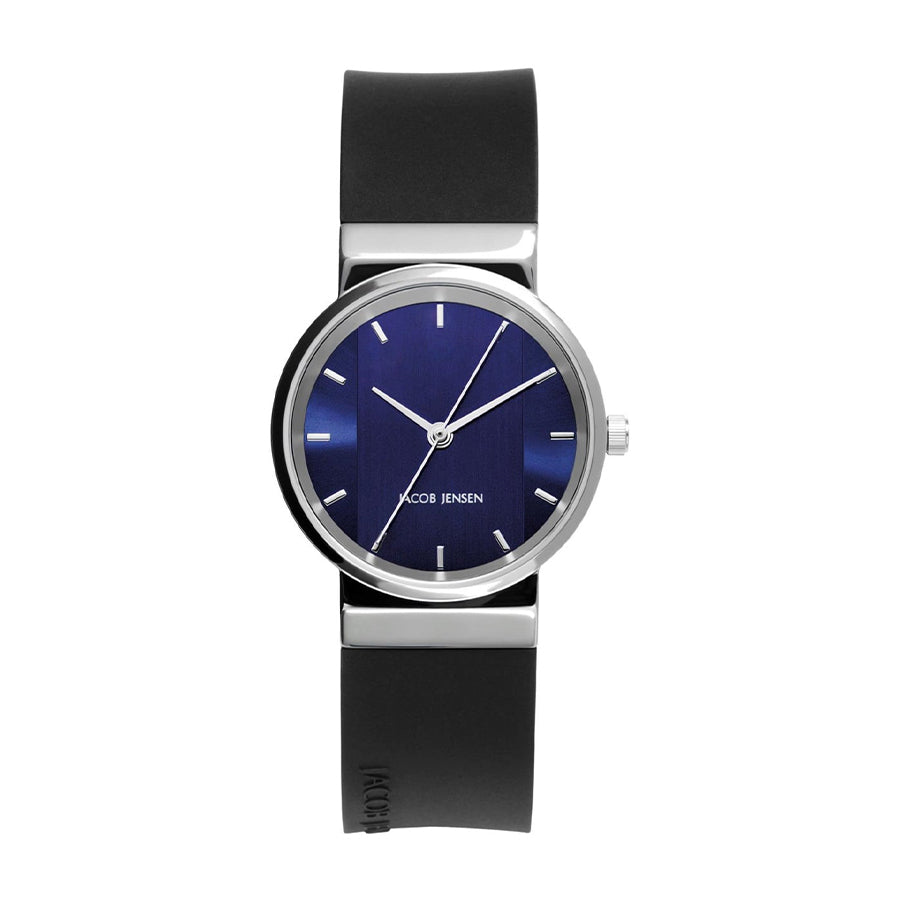 Uhr mit blauem Zifferblatt, silbernem Gehäuse und schwarzem Silikonarmband