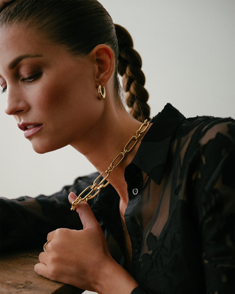 Volle Gelbgoldene Creolen – Zeitlos und elegant