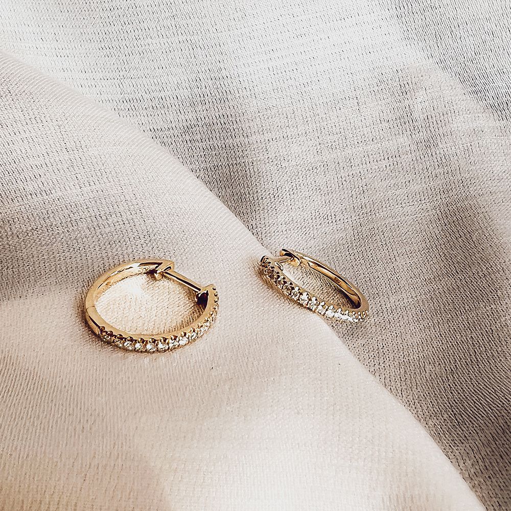 Stilvolle Gelbgold-Ohrringe mit Diamant: Eleganz in jedem Detail