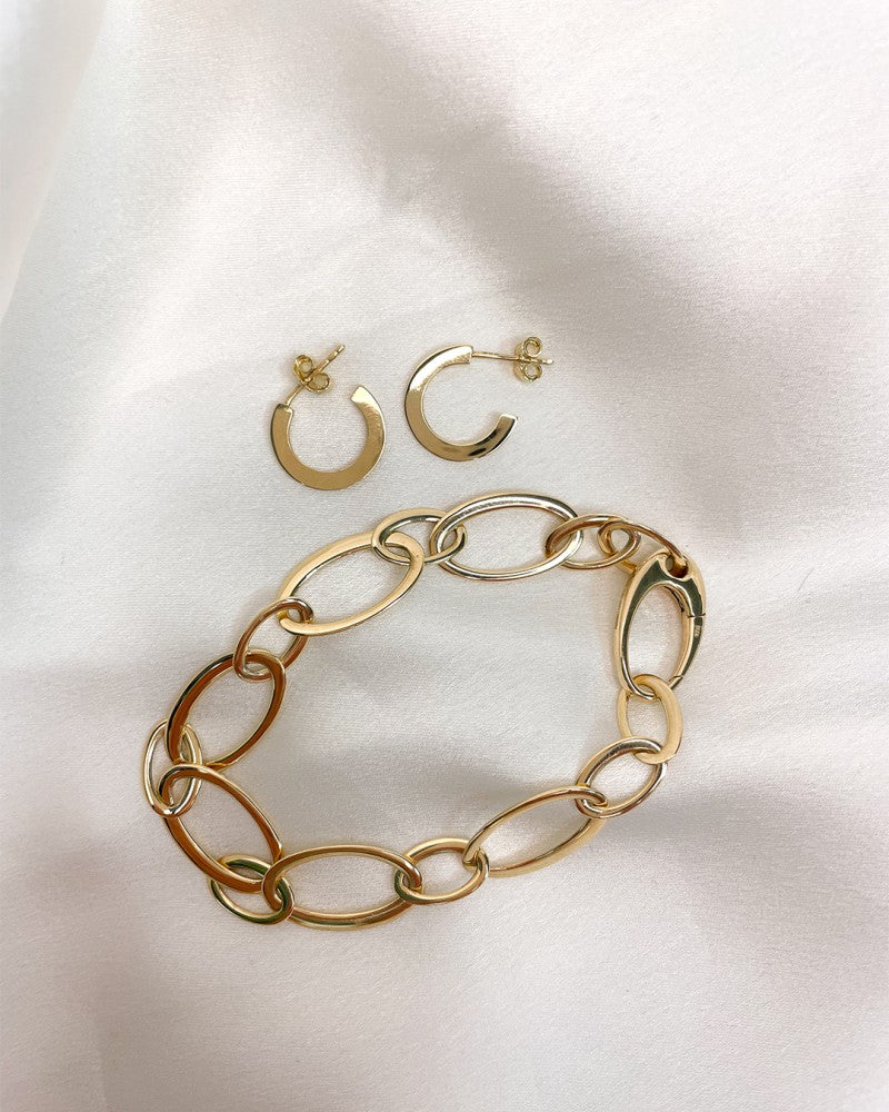 Gelbgoldene Ohrstecker mit schlichtem, flachem Design aus 14 Karat Gold