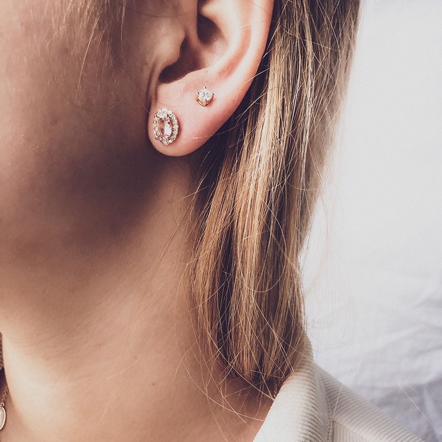 Gelbgold-Ohrstecker mit Morganit und Diamant, 14 Karat