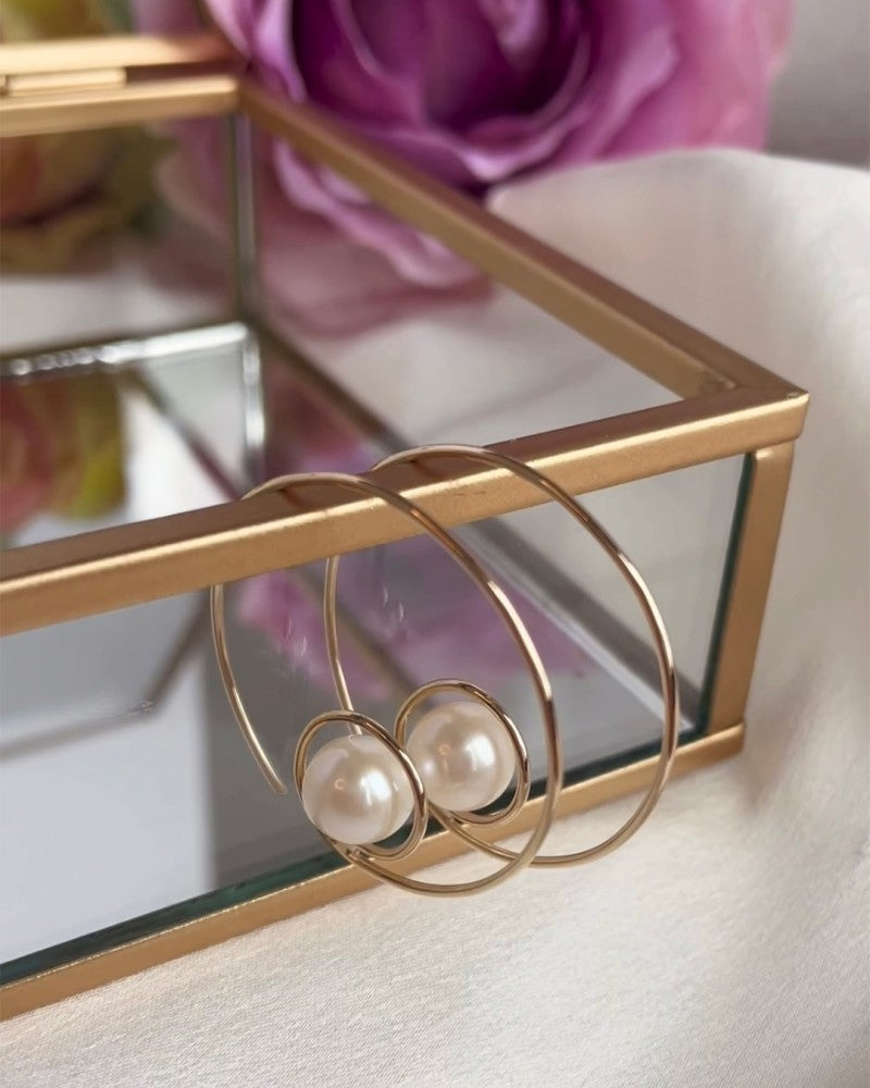 Auffällige Gelbgoldohrringe mit Perl-Eyecatcher 14 Karat