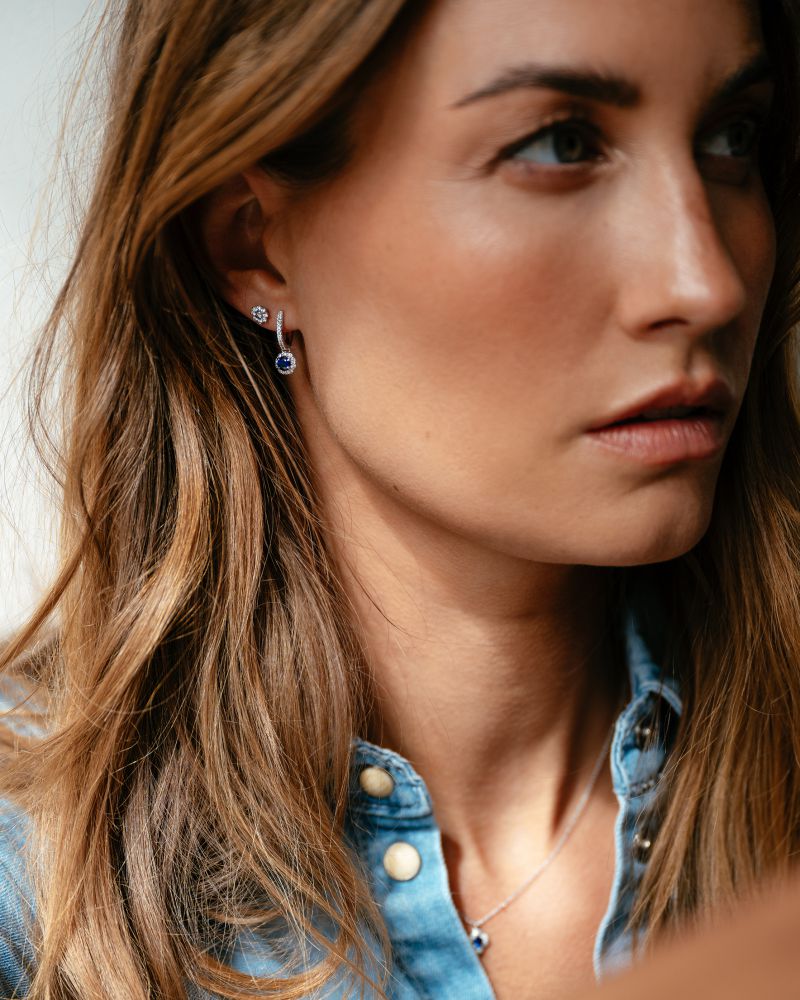 Weißgold-Ohrstecker mit Diamanten in klassischer Entourage-Fassung – 14 Karat, 0,26 ct Brillant